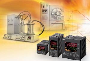 E5CC-RX3A5M-003, Контроллер температуры цифровой серии E5CC, релейный выход, три вспомогательных выхода, напряжение питания 100..240 VAC, универсальны