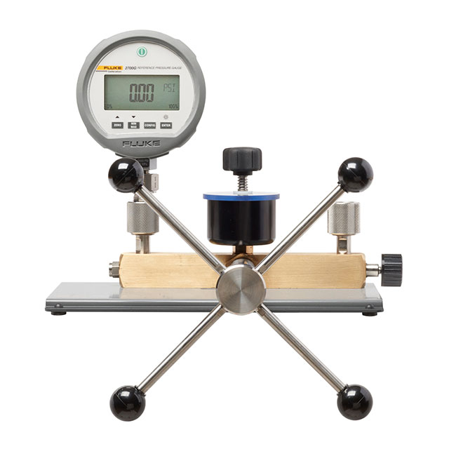 Калибровочный гидравлический манометр